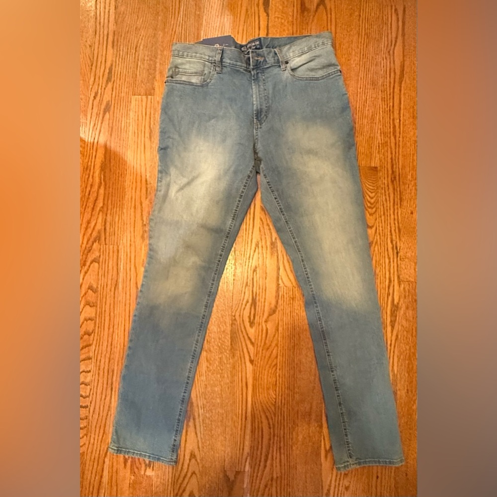 NWT American Rag slim fit blue jeans 32/32
